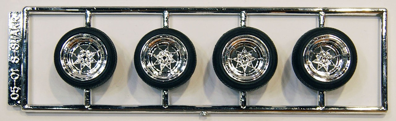 05258 Star Shark 14 inch