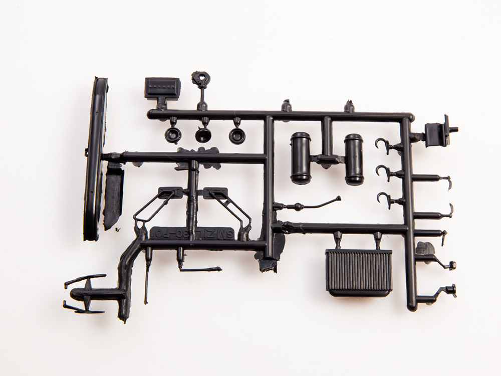 1521AVD Сборная модель Бортовой автомобиль ЗИЛ-130Г AVD Models