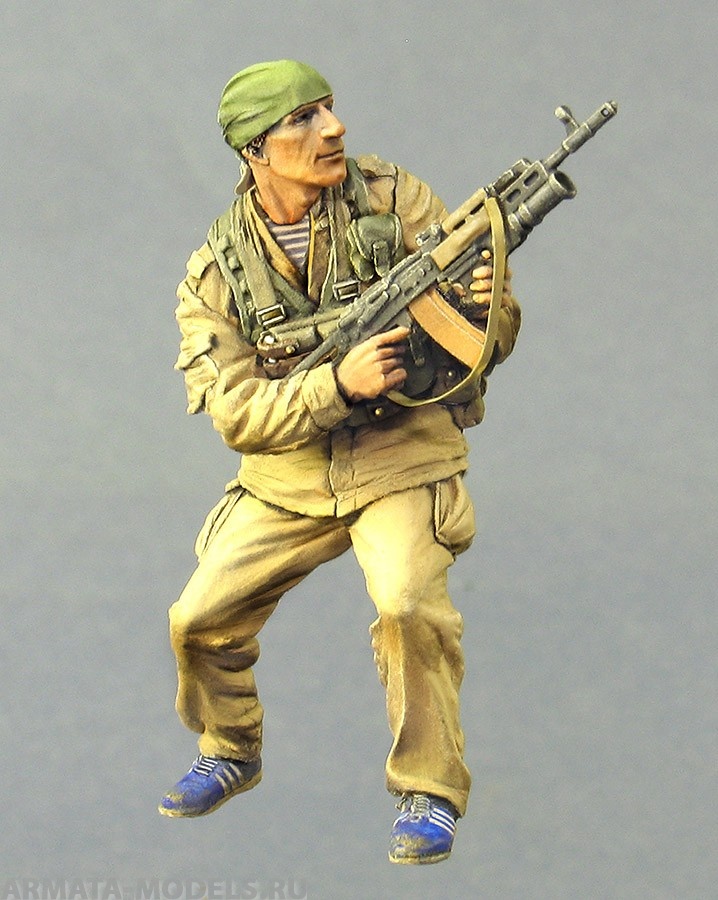 T35174 Рядовой народного ополчения Новороссии в бою Tank