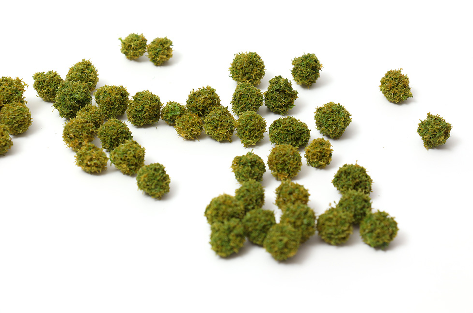 030kb001  Антуражные шарики для макета светло-зеленые. 20шт.