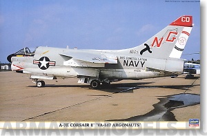 09854 Самолет A-7E CORS II Hasegawa