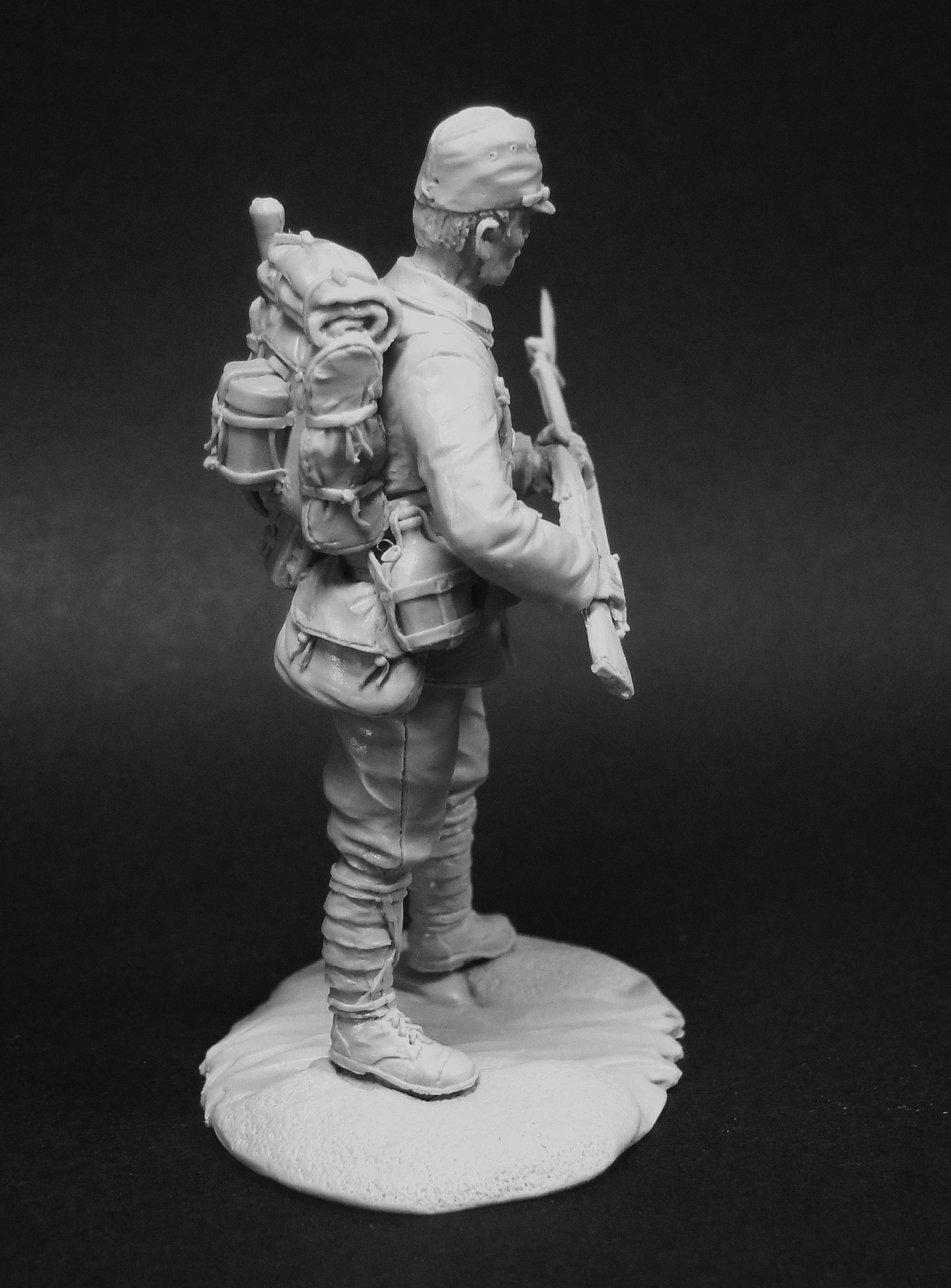 CHM-54052(М). Японский пехотинец, 1938-45 гг. (2 варианта голов). 54 мм. Материал - белый металл. Chronos Miniatures