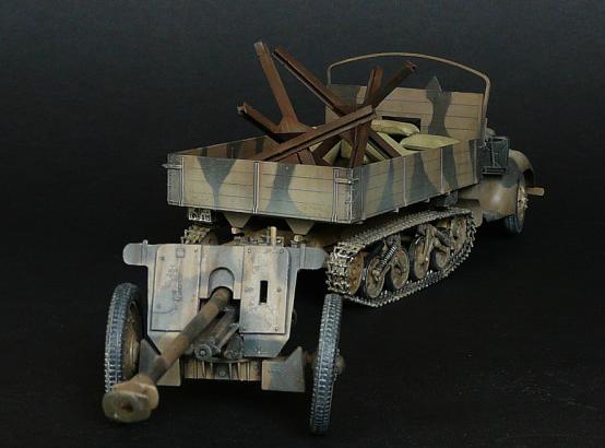 35803 V3000S/SS M Maultier с пушкой 7,62 см Pak 36 (r ) ICM