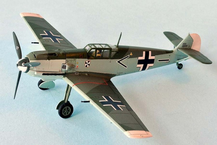 A01008  Самолет Messerschmitt Bf109E Airfix