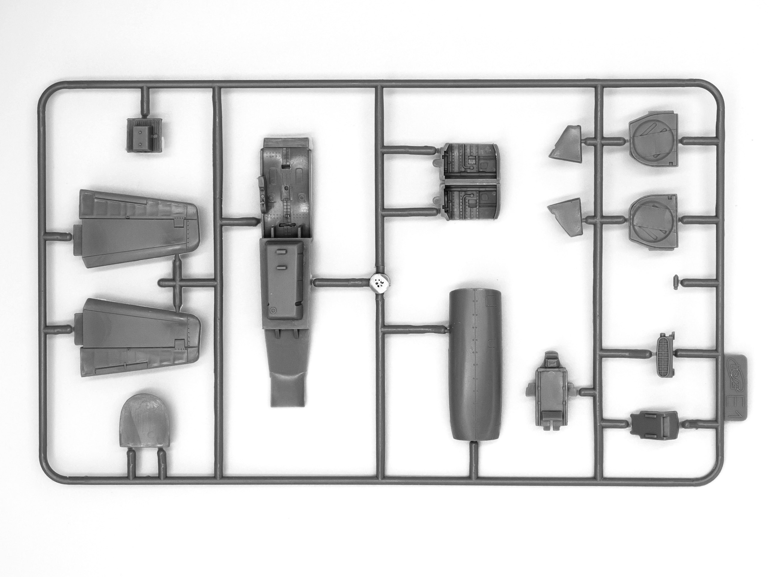 48123 Мустанг MK III, истребитель ВВС Великобритании ІІ Мировой войны ICM