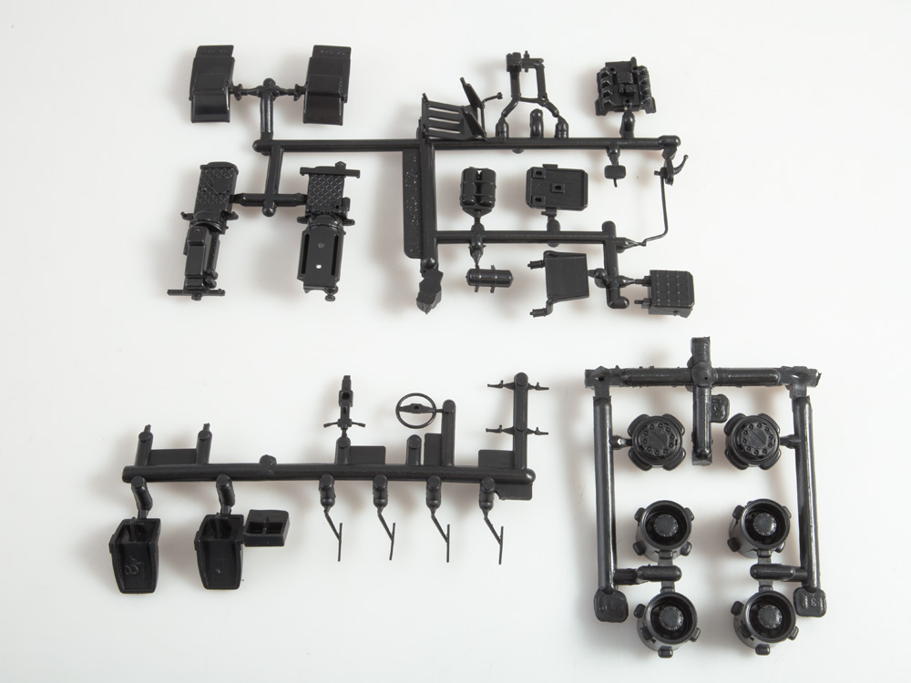 1446AVD Сборная модель КАМАЗ-6520 самосвал AVD Models