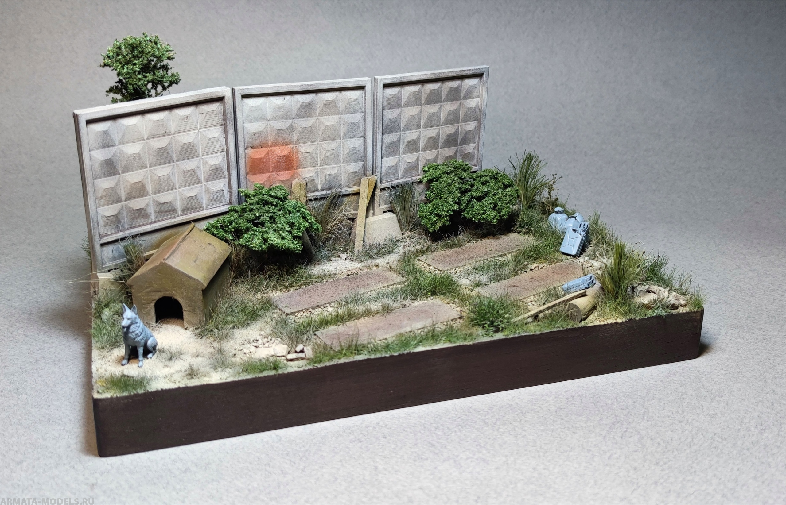 AM35691 Подставка авторская "Под охраной" Размер 15*25 Овчарка, канистры и мусорные мешки в комплекте