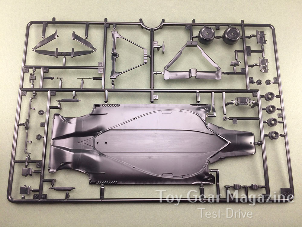 20018EBB McLaren Honda MP4-31 EBBRO