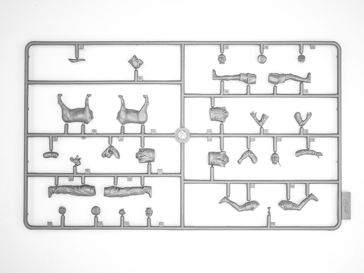 32110 Фигуры, Итальянские пилоты в тропической униформе (1939-1943) ICM