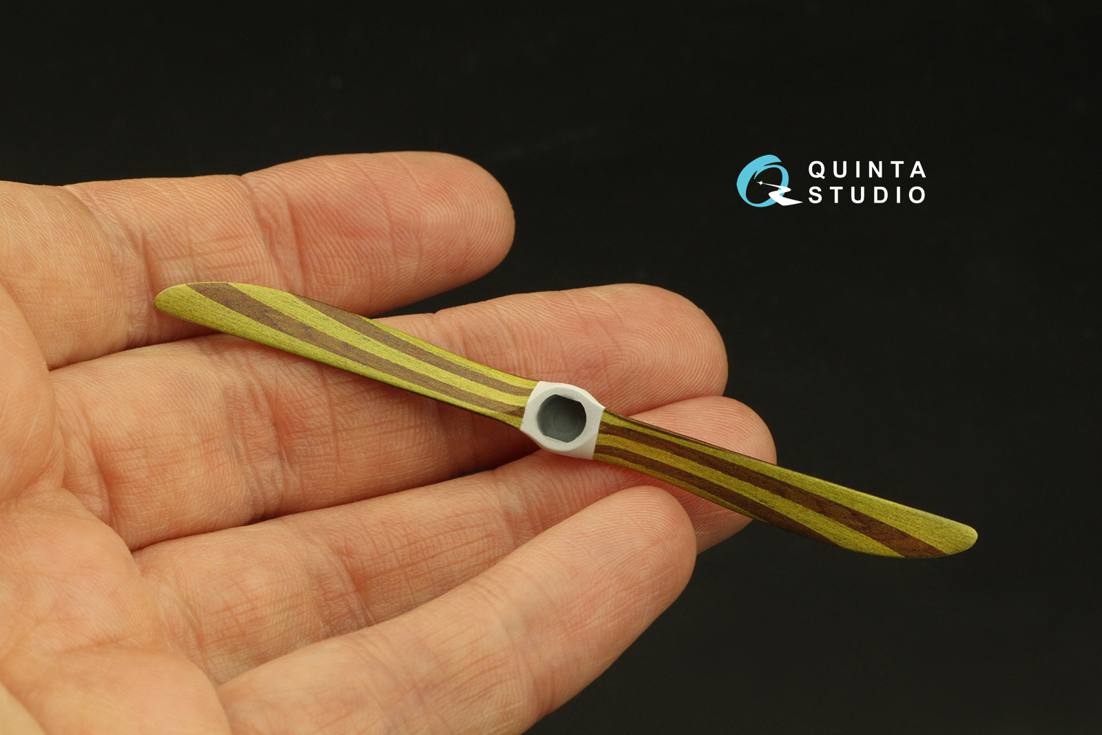 QL32010 Деревянные пропеллеры Neindorf (Wingnut Wings)