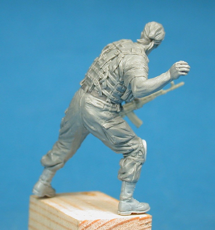 T35175 Бойцы народного ополчения Новороссии в бою (2) Tank