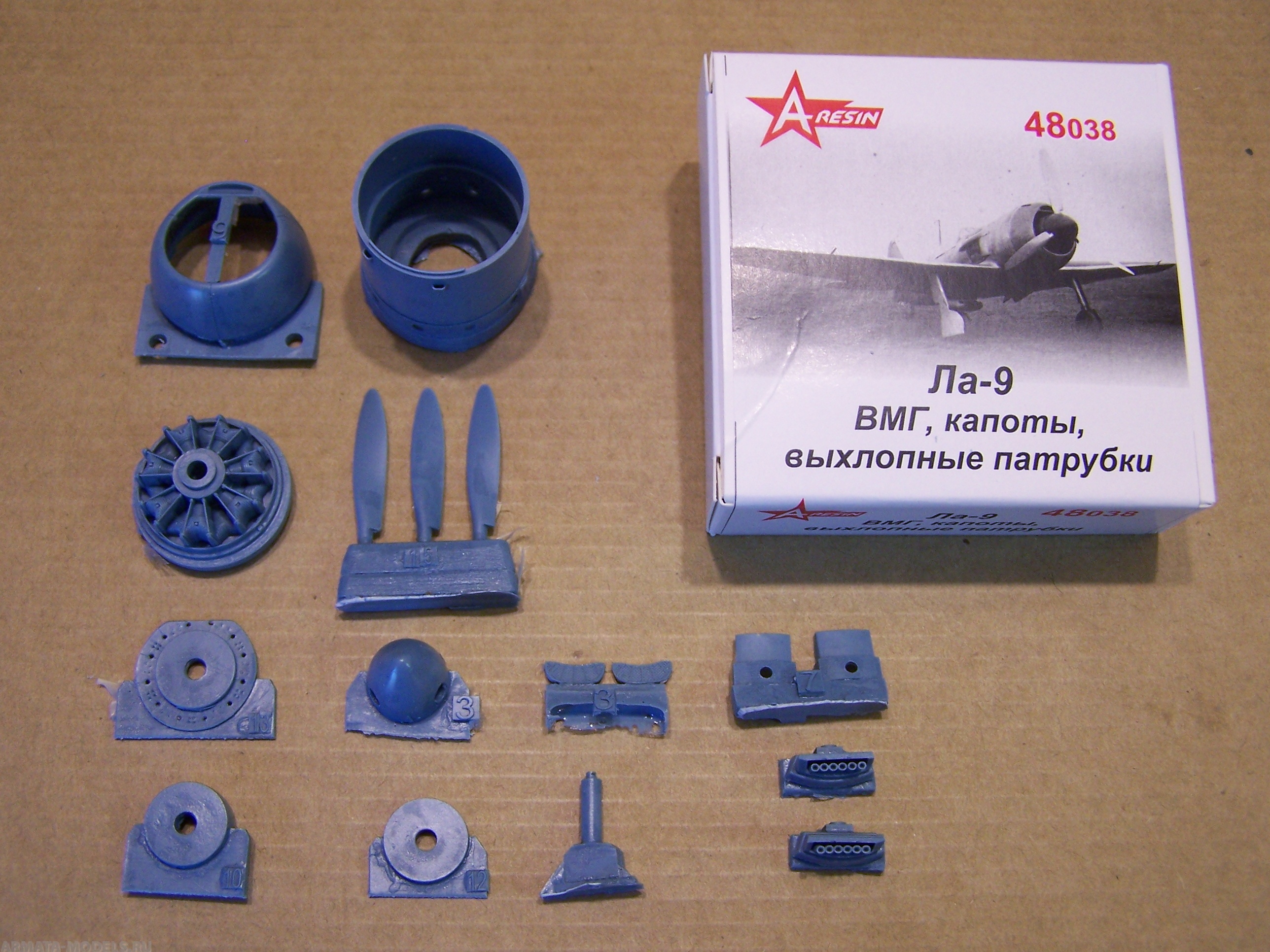 48038AR Ла-9 ВМГ,капоты,выхлопные патрубки