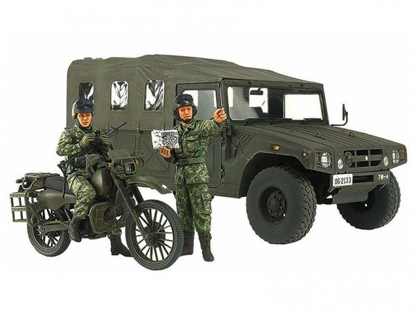 35245T Современные японский мотоциклист и командир танка. Tamiya