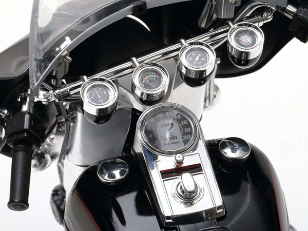 16037 Harley Davidson FLH Classic - Black (ограниченная серия) Tamiya