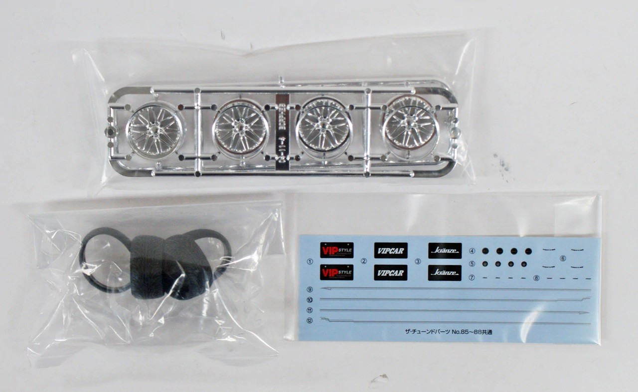 05528 Kranze Borphes 19inch Aoshima