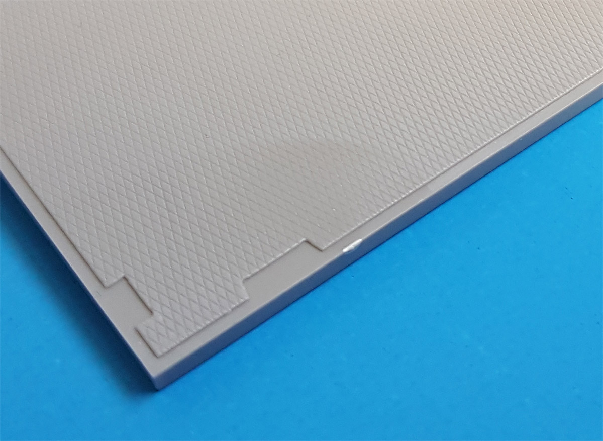 48231 Советские плиты аэродромного покрытия ПАГ-14 (1/48) ICM