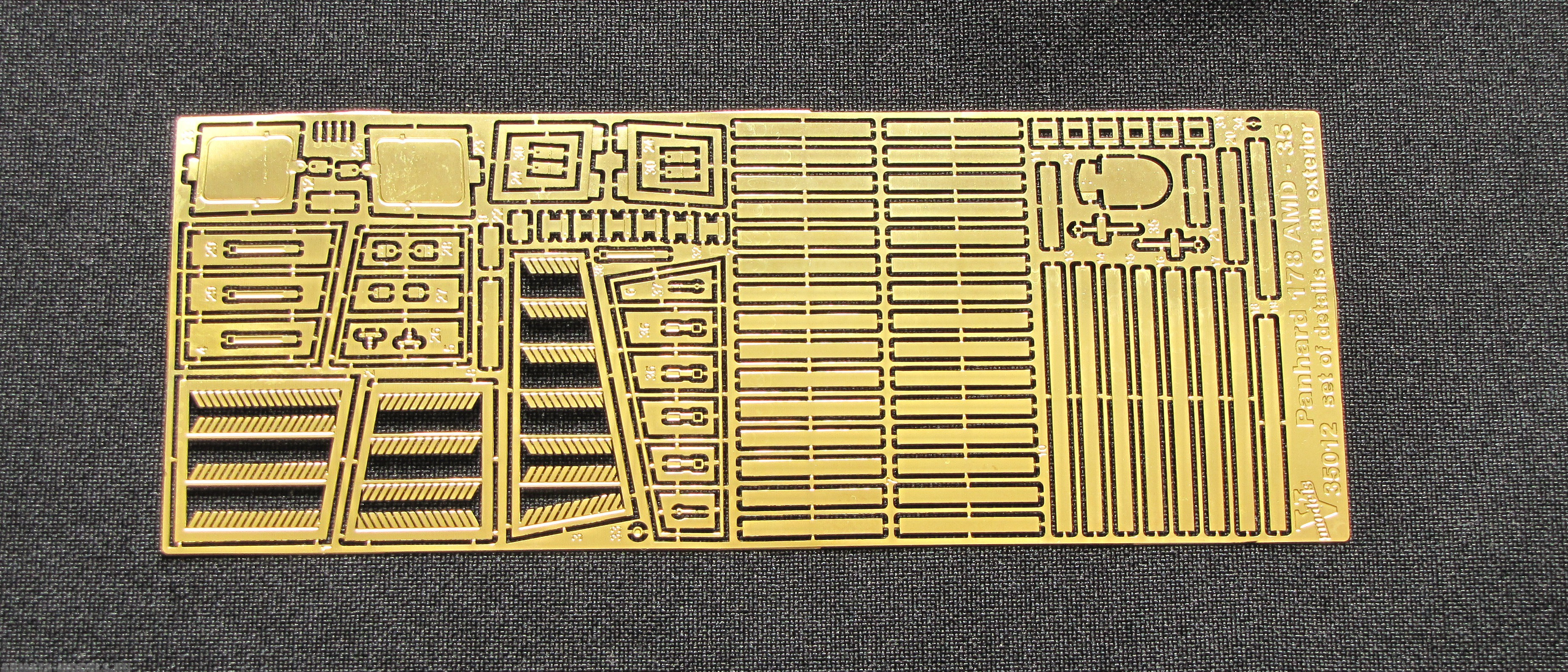 35012VM Фототравление Panhard (exterior)