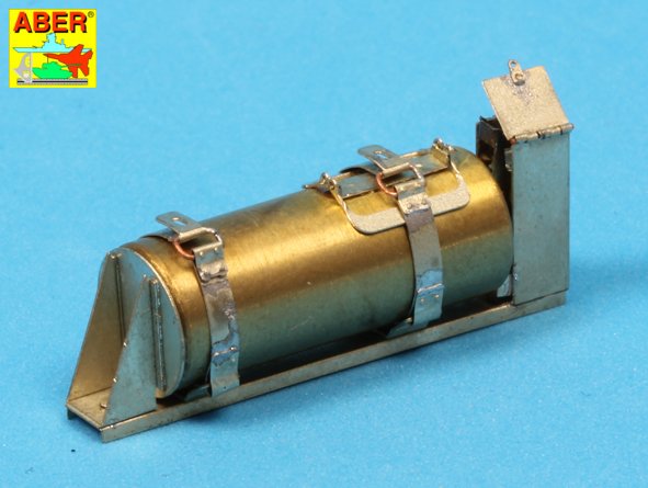 ABR-16-027  Дополнения для  Fire extinguisher with brackets used on German tanks, assault guns and other vehicles для Various 1/16