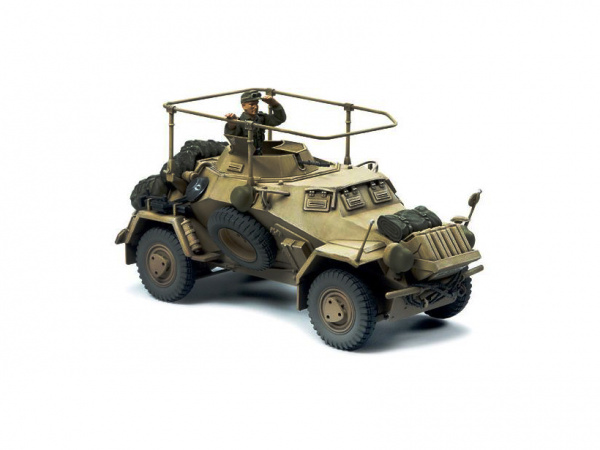 35268T Бронеавтомобиль Sd.Kfz.223 с решетками фототравления, 2 фигуры Tamiya