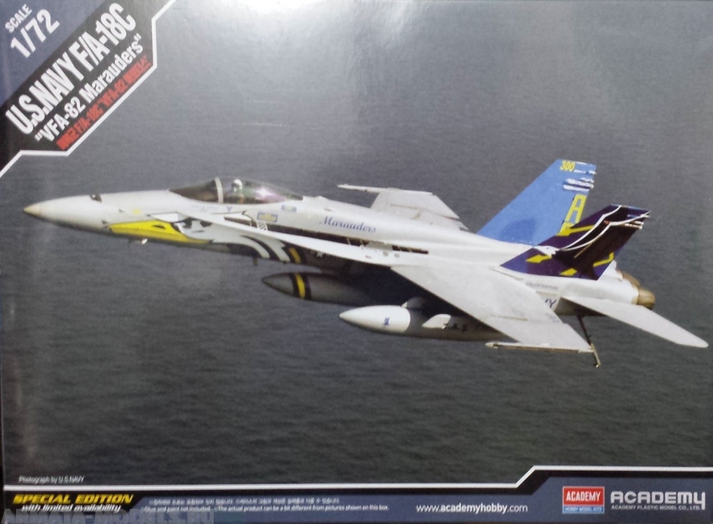 12534 Самолёт  F/A-18C Hornet VFA-82 Marauders Academy