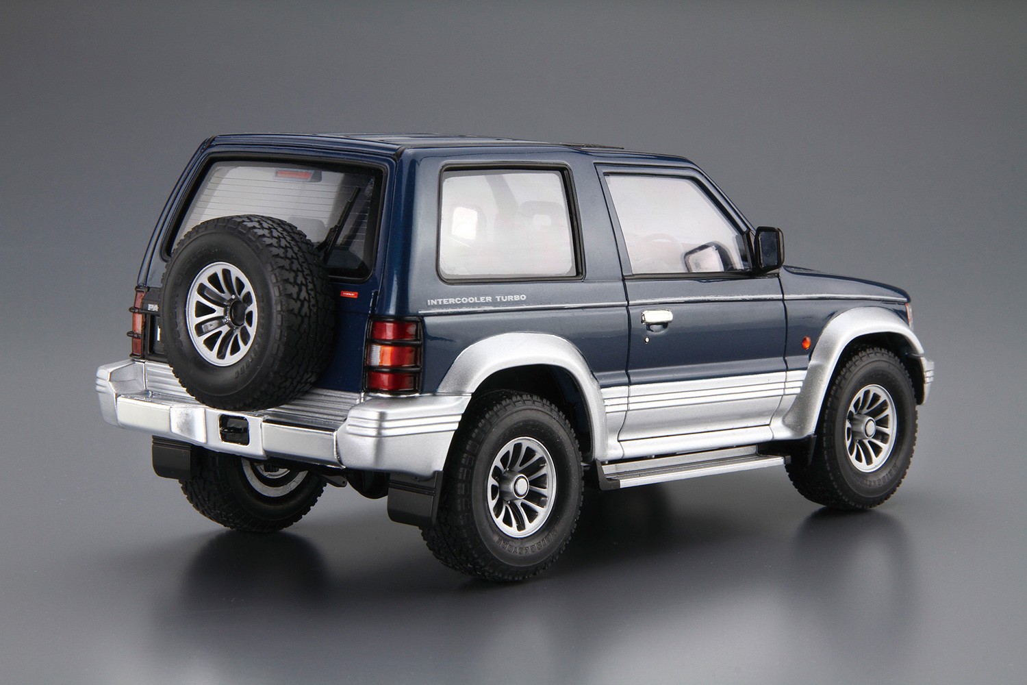 05697 Mitsubishi Pajero Metal Top Wide V24WG '91 Aoshima
