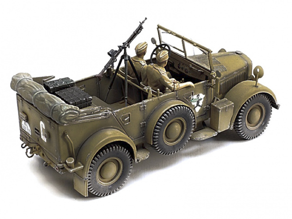 37015T Немецкий автомобиль Horch Kfz.15  Северная Африка Tamiya