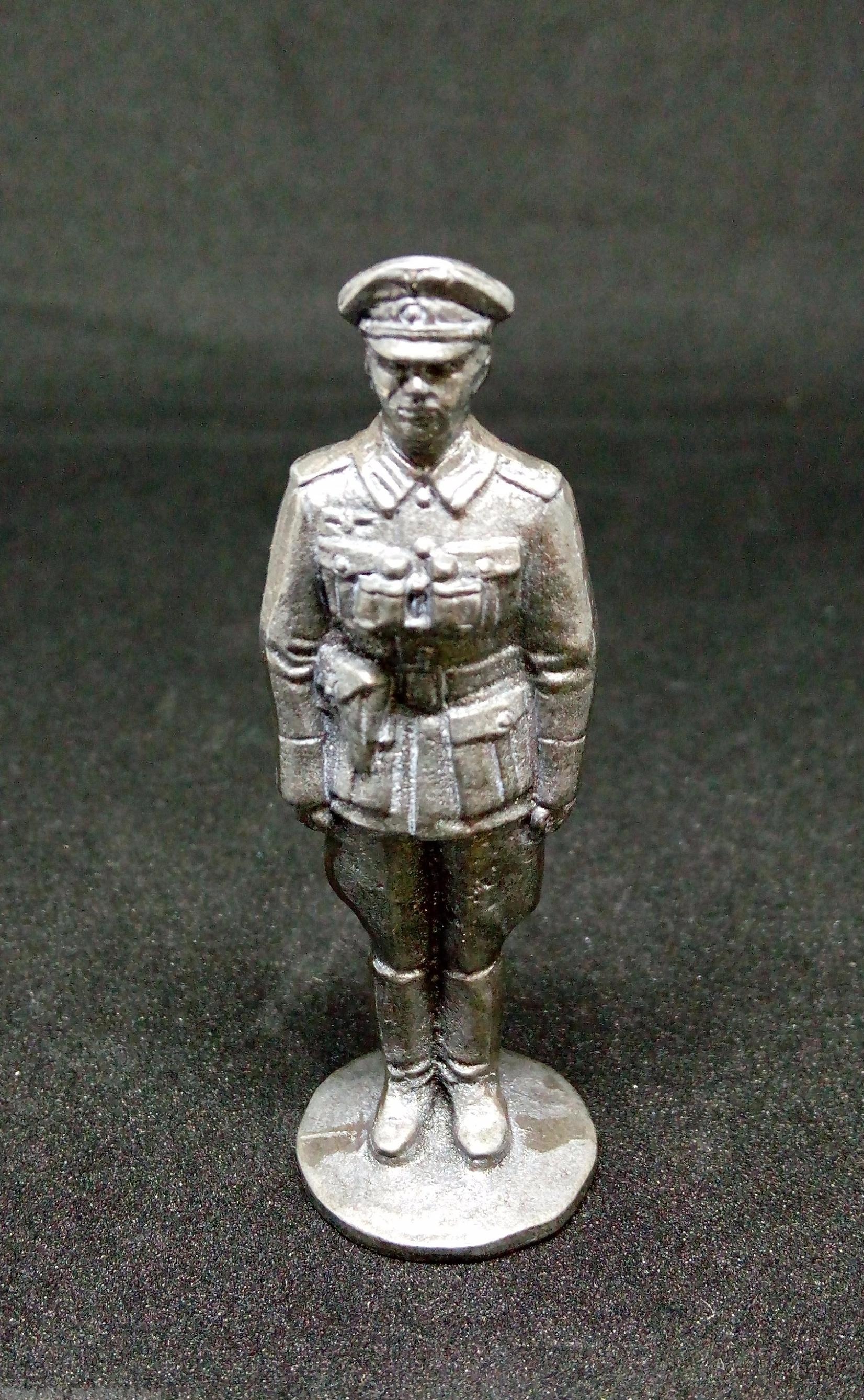 Н-7-011 Немецкий офицер Солдатики "Ура"