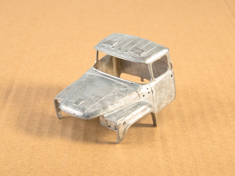 1369AVD Сборная модель Кормовоз АСП-15 (133ГЯ) AVD Models