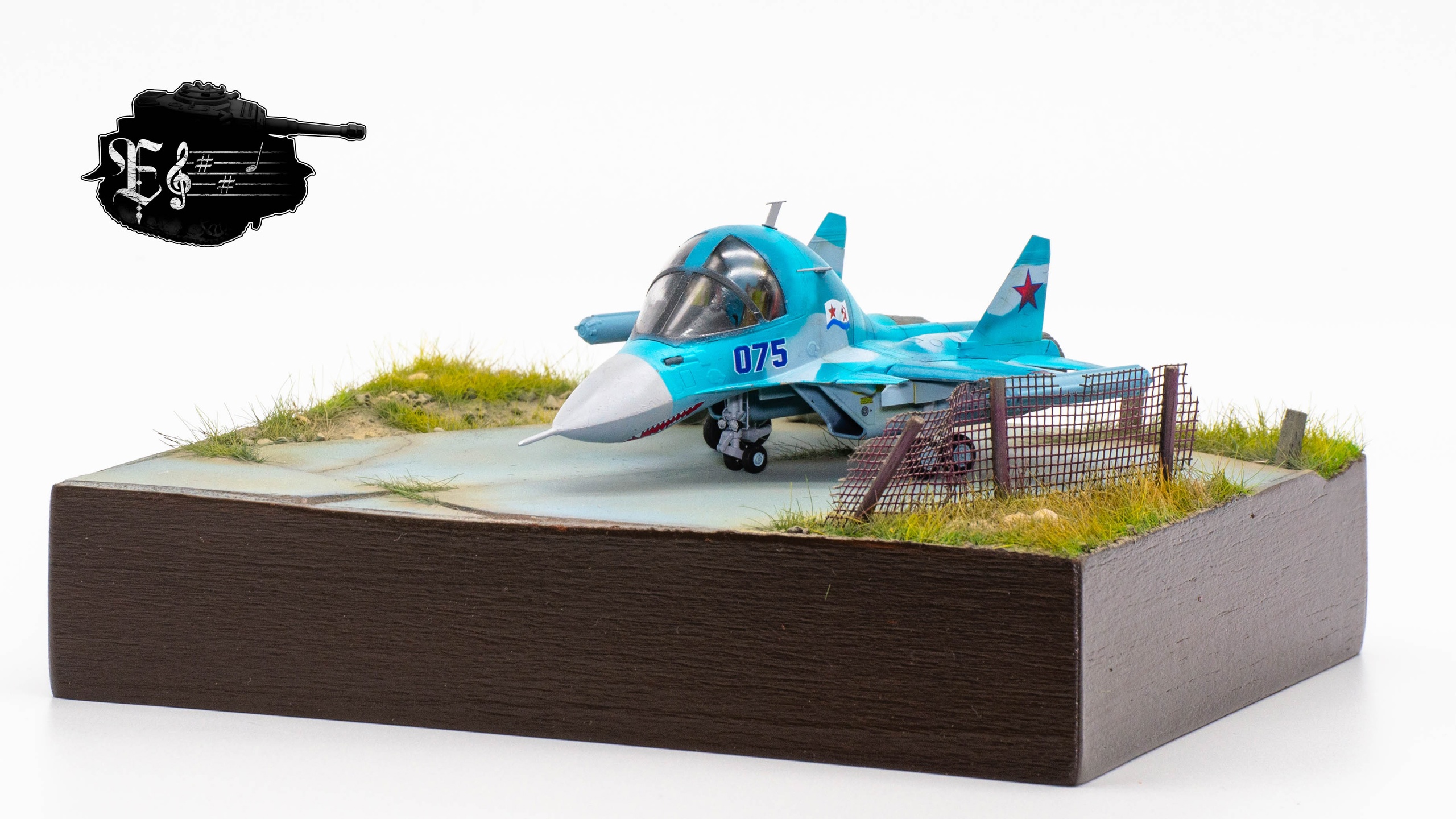 AM0010 Российский истребитель-бомбардировщик “Громокряк” Arma Models