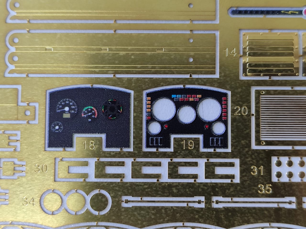 AM3698K Цветное фототравление на Панцирь-С1 для модели от Звезды