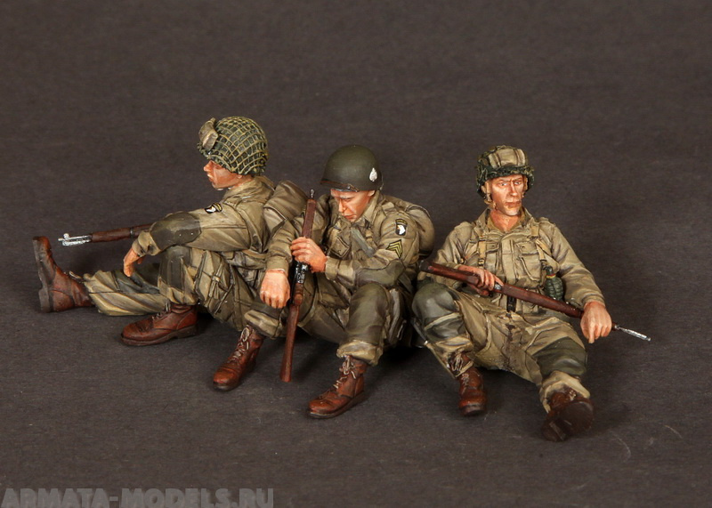 3517SOGA U.S. Army Airbornes and Sgt. on rest SOGA Miniatures