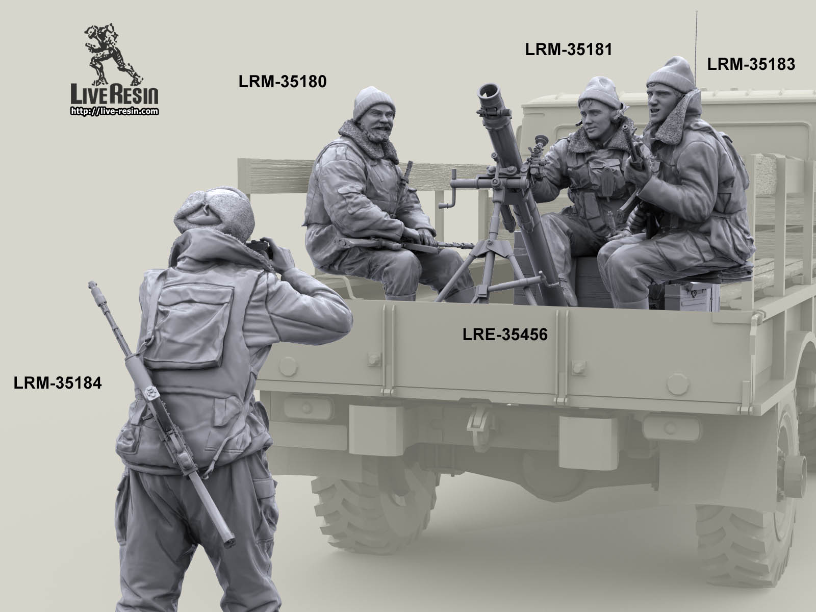 LRM35180 Военнослужащие ВВ, расчет 82 мм миномета и радист в кузове грузовика, позируют фотографу - 1 Live Resin