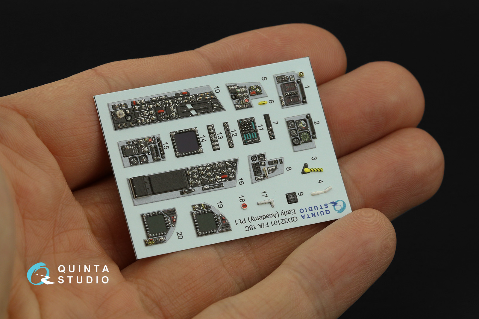 QDS-32101 3D Декаль интерьера кабины F/A-18C Early (Academy) (малая версия)