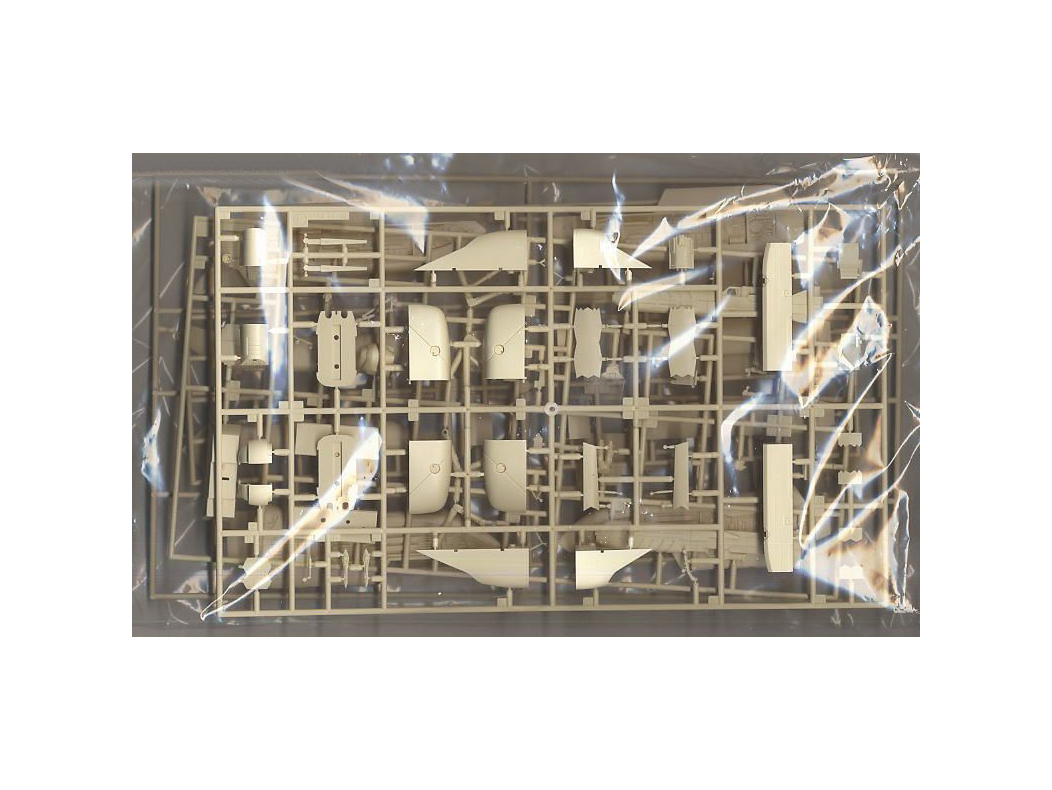 65651-Истребитель YF-19 MACROSS PLUS, Hasegawa