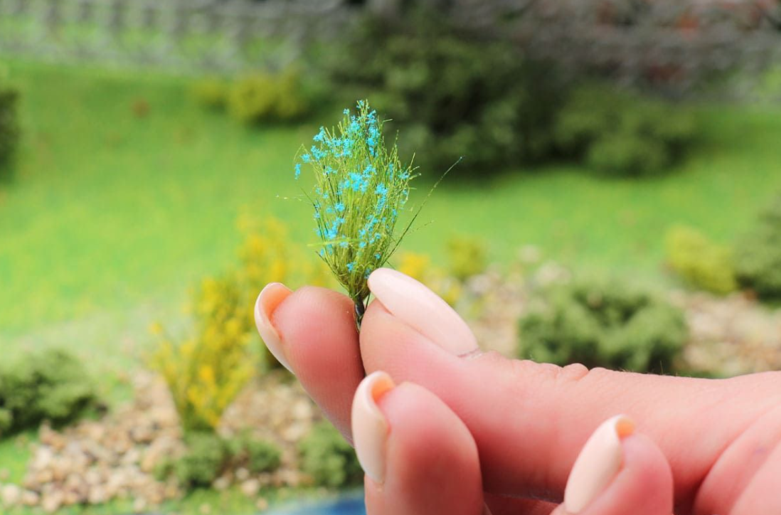 004pcv004 Цветущие растения для диорамы Синие соцветия 2,5-3см. 5шт.