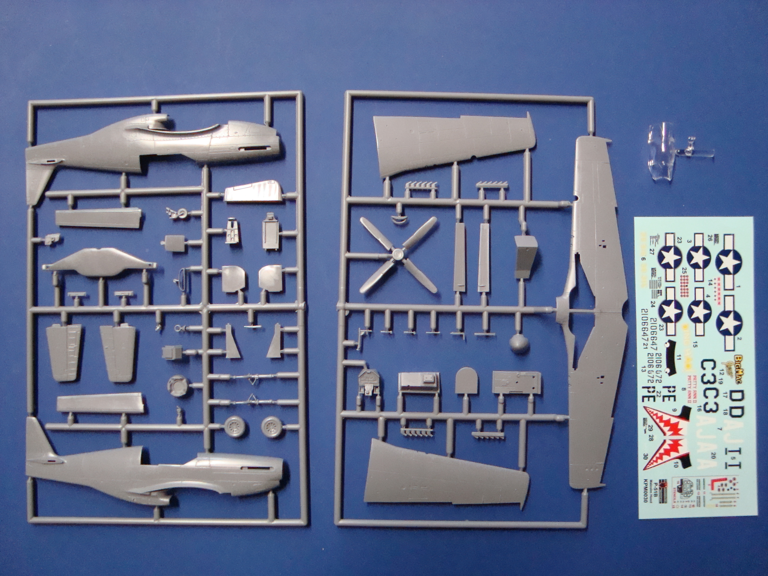 KPM0030 P-51 В Malcolm KP Models