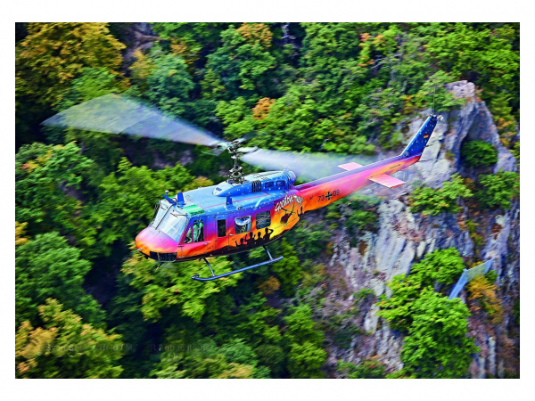 03867RE Американский многоцелевой вертолёт Bell UH-1D quot;Goodbye Hueyquot; Revell