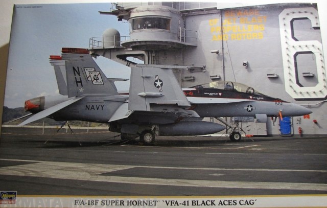 09827 Самолет: F/A-18F Super Hornet VFA-41 Black Aces Cag Hasegawa