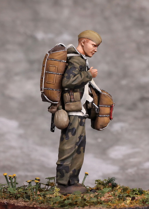 3105SOGA Ручной пулемётчик парашютист (второй номер)РККА. 1941 г. SOGA Miniatures