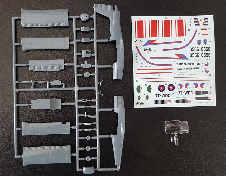 KPM0143 Zlin Z-142 military KP Models