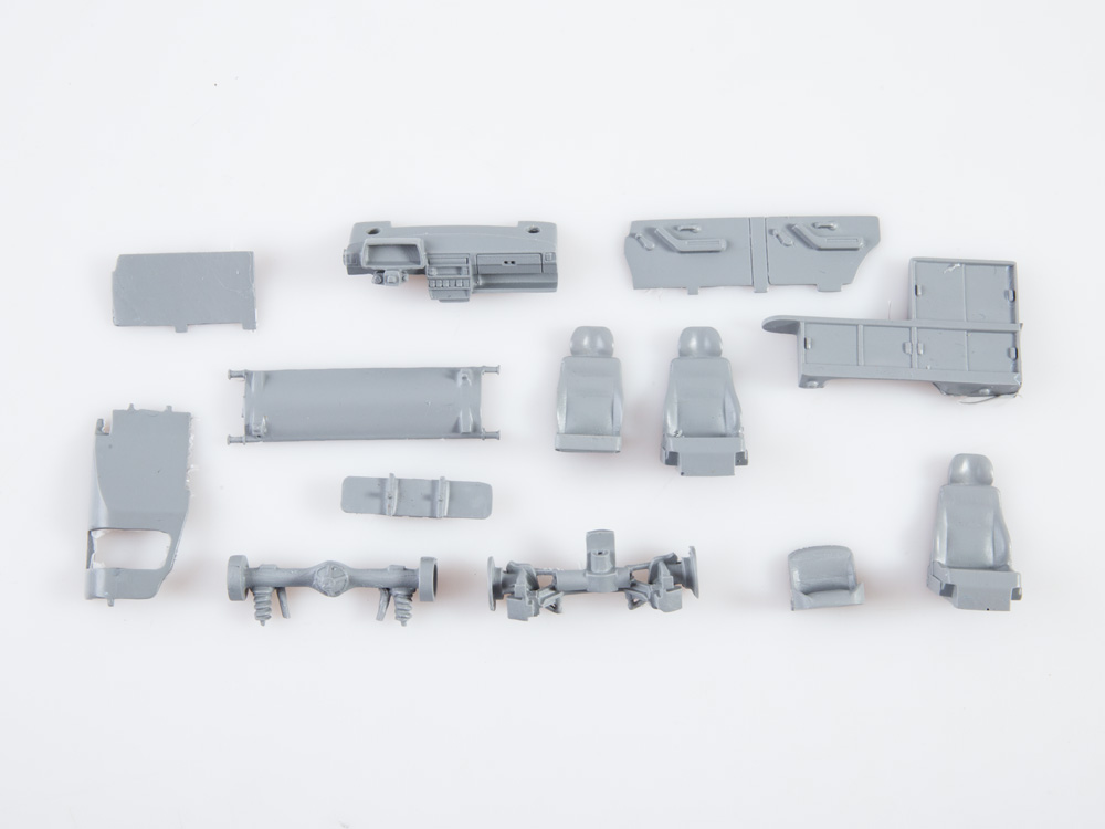 1464AVD Сборная модель Автомобиль ВАЗ-2131-05 AVD Models