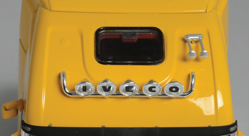 3898ИТ Грузовик Iveco Stralis Yellow Devil Italeri