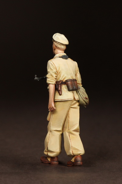 35129SOGA Officer  Fallschirmjager- Brigade Ramcke. El Alamein, August 1942. SOGA Miniatures