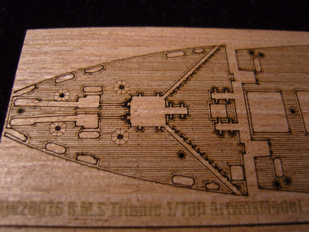 AW20076 Деревянная палуба для R.M.S Titanic (MCP)