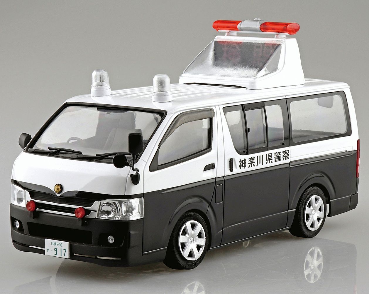 05815 Toyota HiAce TRH200V Aoshima