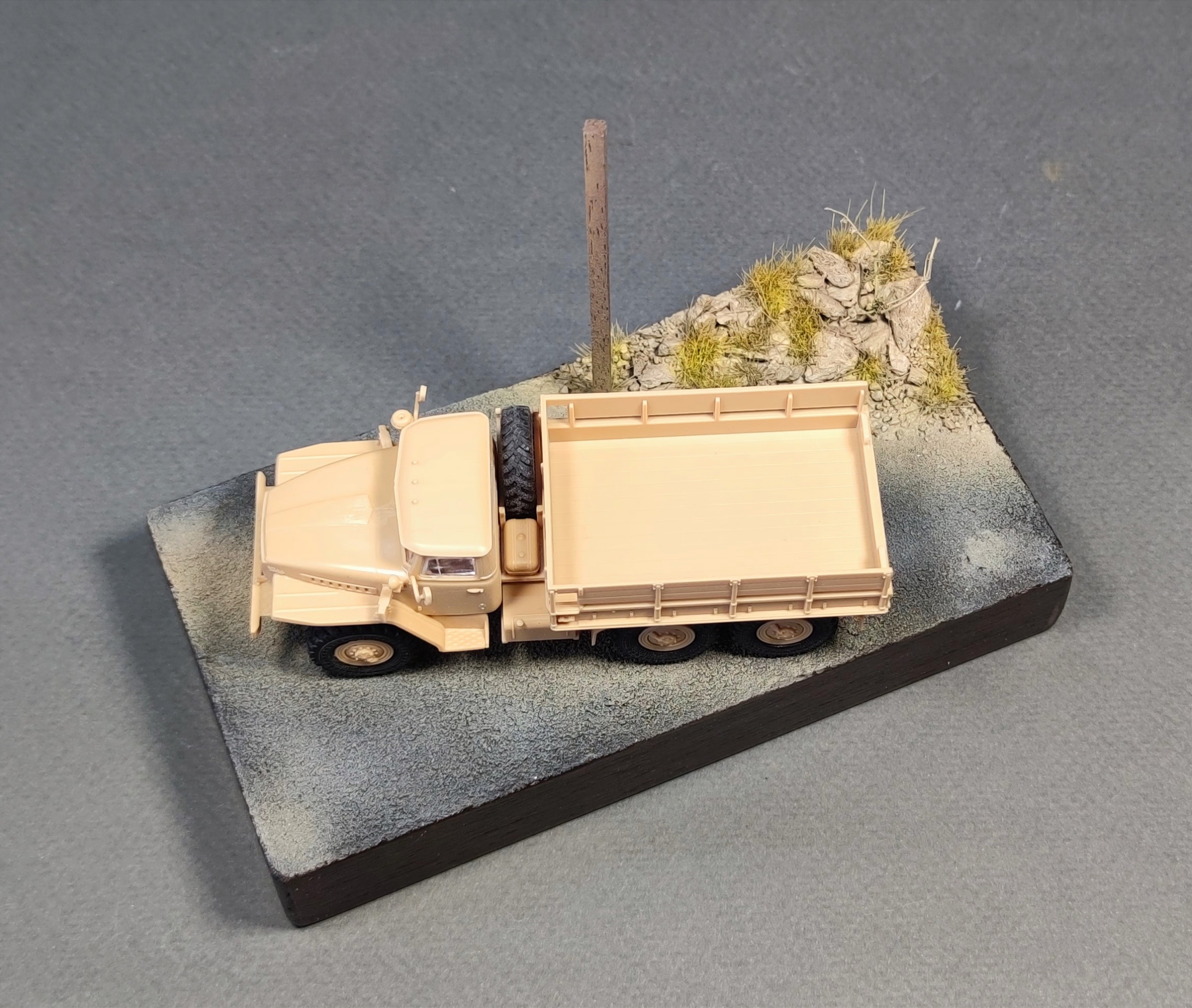 AM7340 Подставка авторская премиум уровня "Сирийская дорога" 15х8см