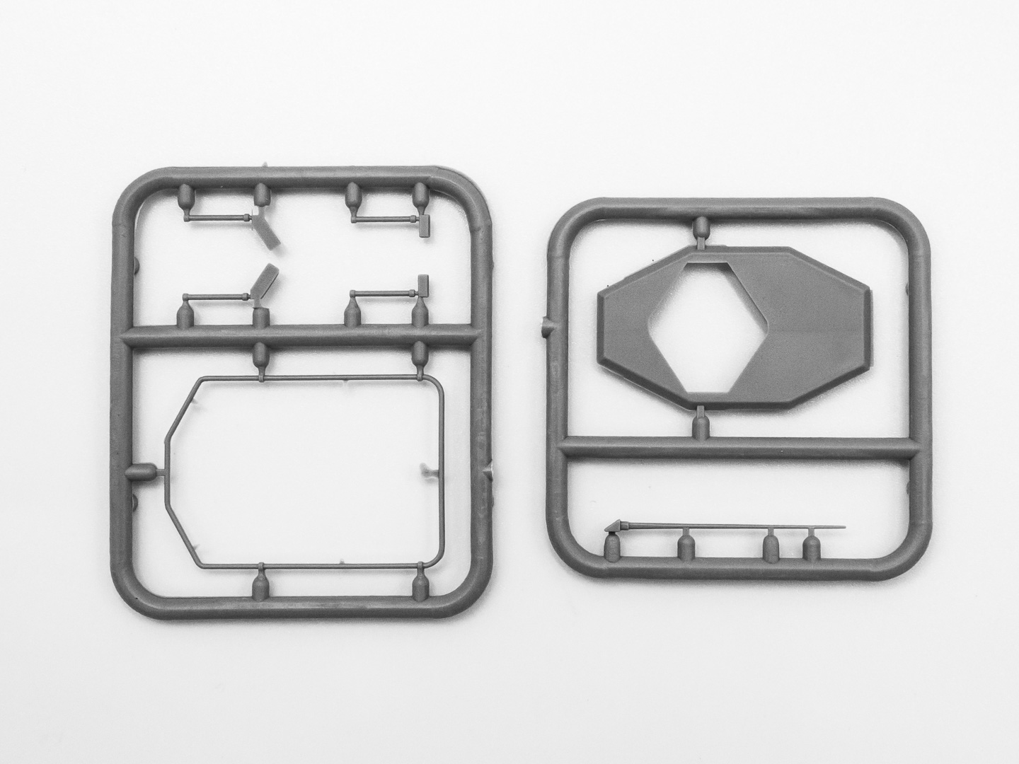 72441 Sd.Kfz.261, германский бронеавтомобиль радиосвязи ICM