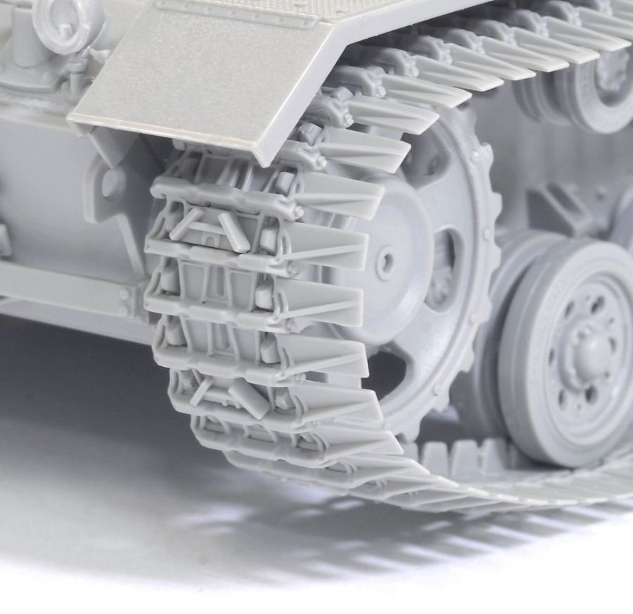 6606Д Танк Pz.Kpfw.Ill Ausf.N s.Pz.Abt.502 (зимняя версия) Ленинград 1943  Dragon