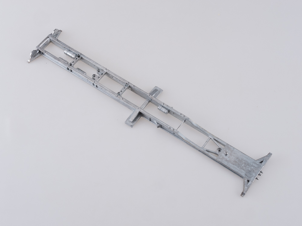 Сборная модель Полуприцеп-контейнеровоз МАЗ-938920 AVD Models