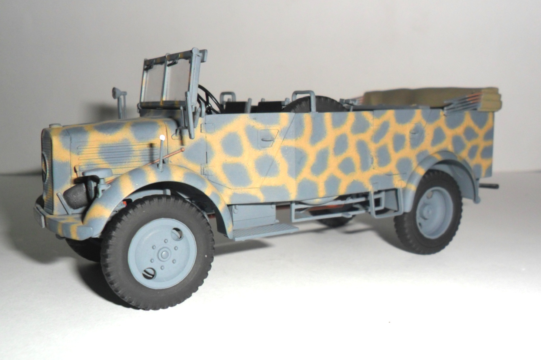 35525 Мерседес L1500A (Kfz.70), Германский автомобиль ICM